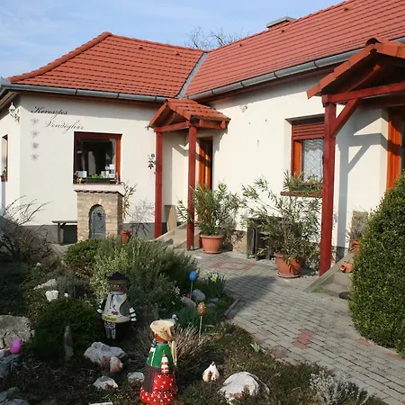 Kır Evi Keresztes Vendeghaz *